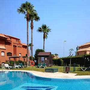Amplio Y Moderno En Con Preciosas Vistas 360º Al Mar Y La Montaña Apartamento Estepona